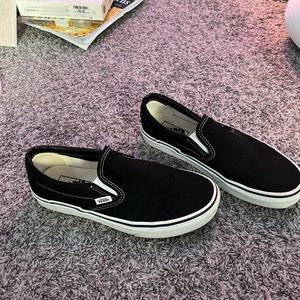 black Vans slip ons!